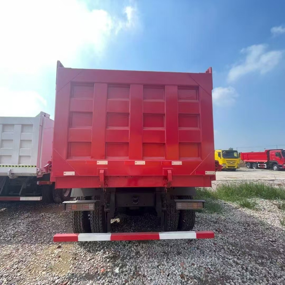 SHACMAN F3000 8*4 DUMP TRUCK - Camión volquete: foto 3 SHACMAN F3000 8*4 DUMP TRUCK - Camión volquete: foto 3
