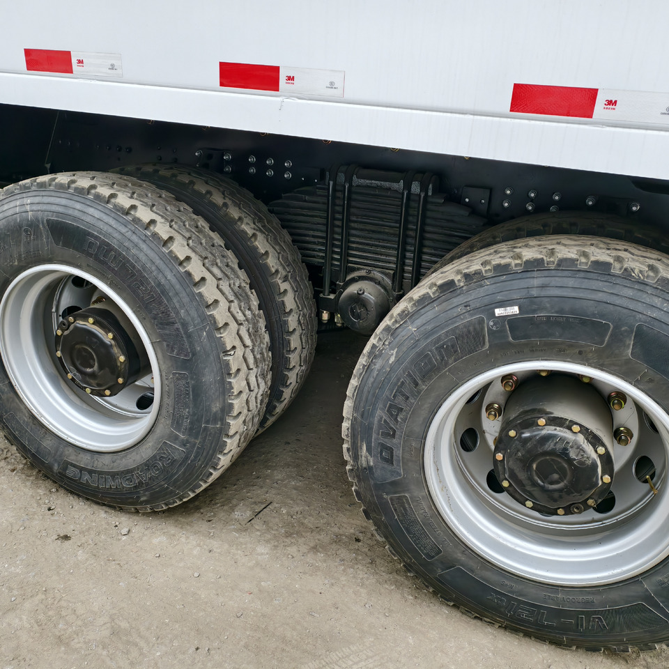 SHACMAN F3000 - Camión volquete: foto 3 SHACMAN F3000 - Camión volquete: foto 3