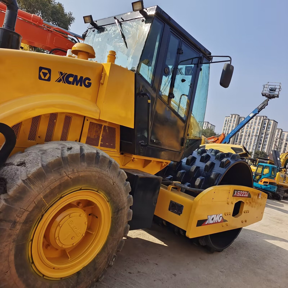 XCMG xs 223j XS223J Goat Horn Vibratory Roller Compactor - Apisonadora de asfalto: foto 2 XCMG xs 223j XS223J Goat Horn Vibratory Roller Compactor - Apisonadora de asfalto: foto 2