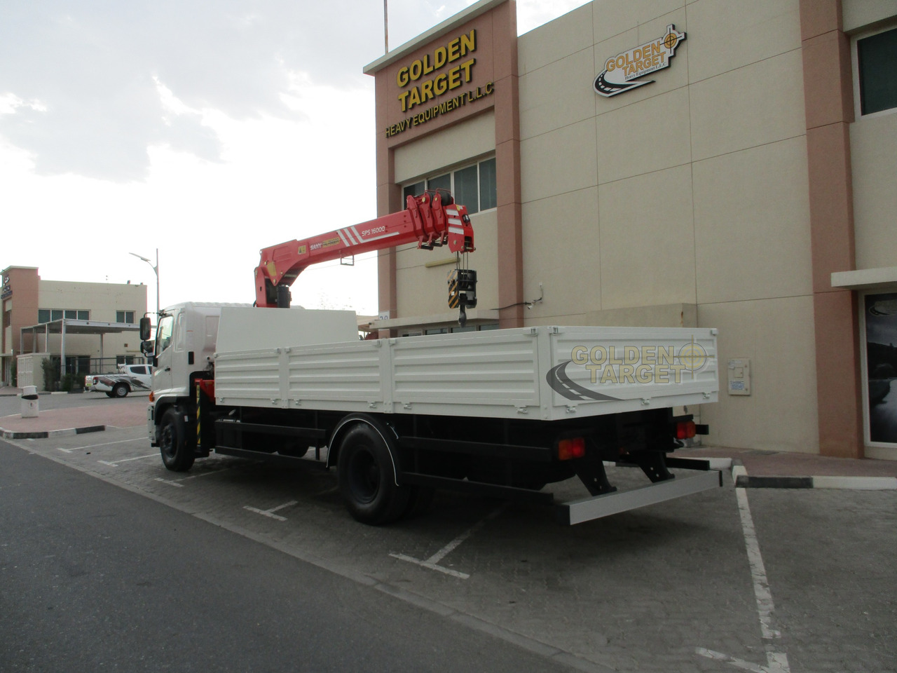 HINO 500 1625 4x2 with SANY PALFINGER SPS16000 Crane - Camión grúa: foto 4 HINO 500 1625 4x2 with SANY PALFINGER SPS16000 Crane - Camión grúa: foto 4
