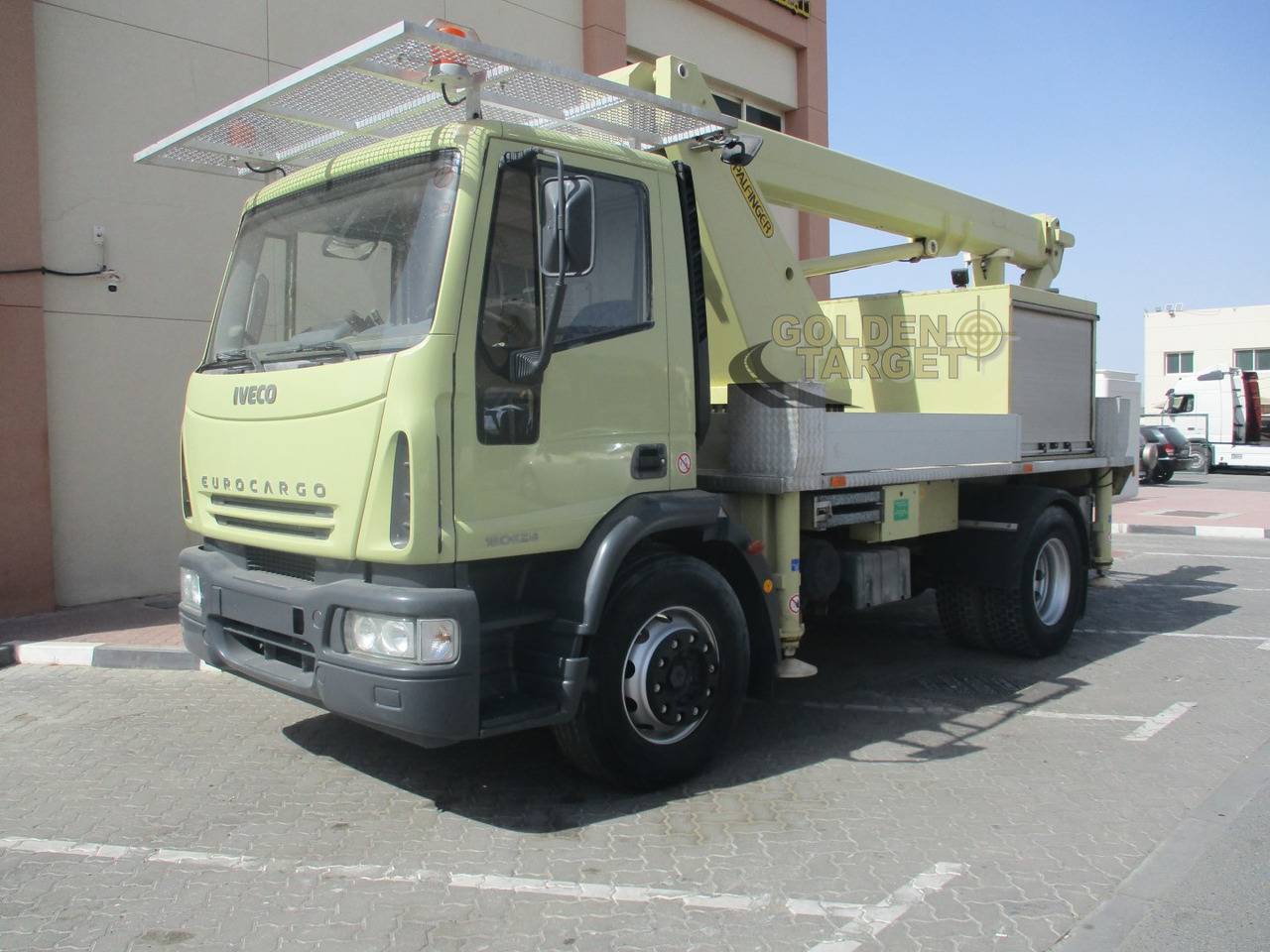 Iveco EURO CARGO 180E28 4x2 PALFINGER P180 Manlift - Camión con plataforma elevadora: foto 2 Iveco EURO CARGO 180E28 4x2 PALFINGER P180 Manlift - Camión con plataforma elevadora: foto 2