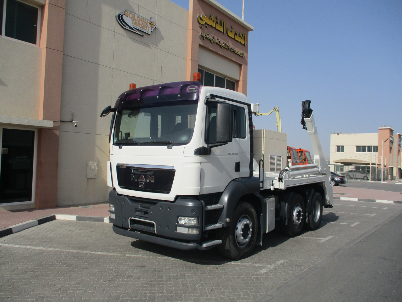 MAN TGS 26.360 6x2 Skip Loader - Camión portacontenedor de cadenas: foto 2 MAN TGS 26.360 6x2 Skip Loader - Camión portacontenedor de cadenas: foto 2