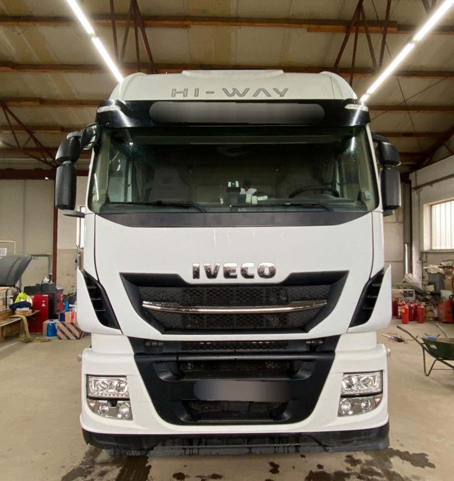 Iveco Stralis 460 Hi-Way 4x2Tractor -Tipper hydraulic - Cabeza tractora: foto 1 Iveco Stralis 460 Hi-Way 4x2Tractor -Tipper hydraulic - Cabeza tractora: foto 1