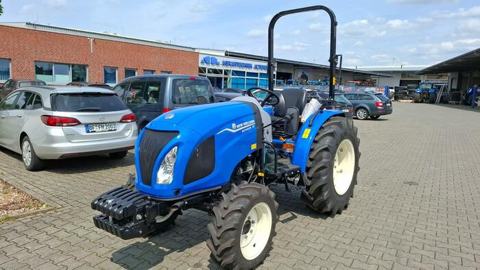 New Holland Boomer 35 - Tractor: foto 4 New Holland Boomer 35 - Tractor: foto 4