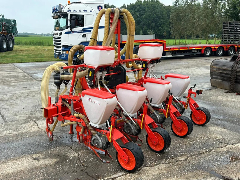 Gaspardo Gaspardo SP540 Maiszaaimachine 4 rijer Zaaimachine - Maquinaria de siembra: foto 5 Gaspardo Gaspardo SP540 Maiszaaimachine 4 rijer Zaaimachine - Maquinaria de siembra: foto 5