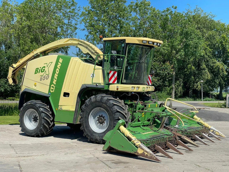Krone Big X 650 V8 Hakselaar Claas John deere New holland - Cosechadora de forraje: foto 1 Krone Big X 650 V8 Hakselaar Claas John deere New holland - Cosechadora de forraje: foto 1