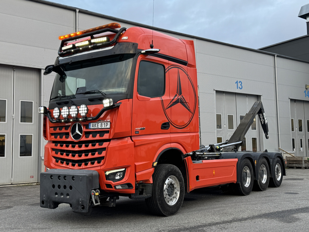 Tridemväxlare Mercedes-Benz Arocs 3758 -2023 | JOAB 24 ton | Plogutrustad - Camión multibasculante: foto 1 Tridemväxlare Mercedes-Benz Arocs 3758 -2023 | JOAB 24 ton | Plogutrustad - Camión multibasculante: foto 1
