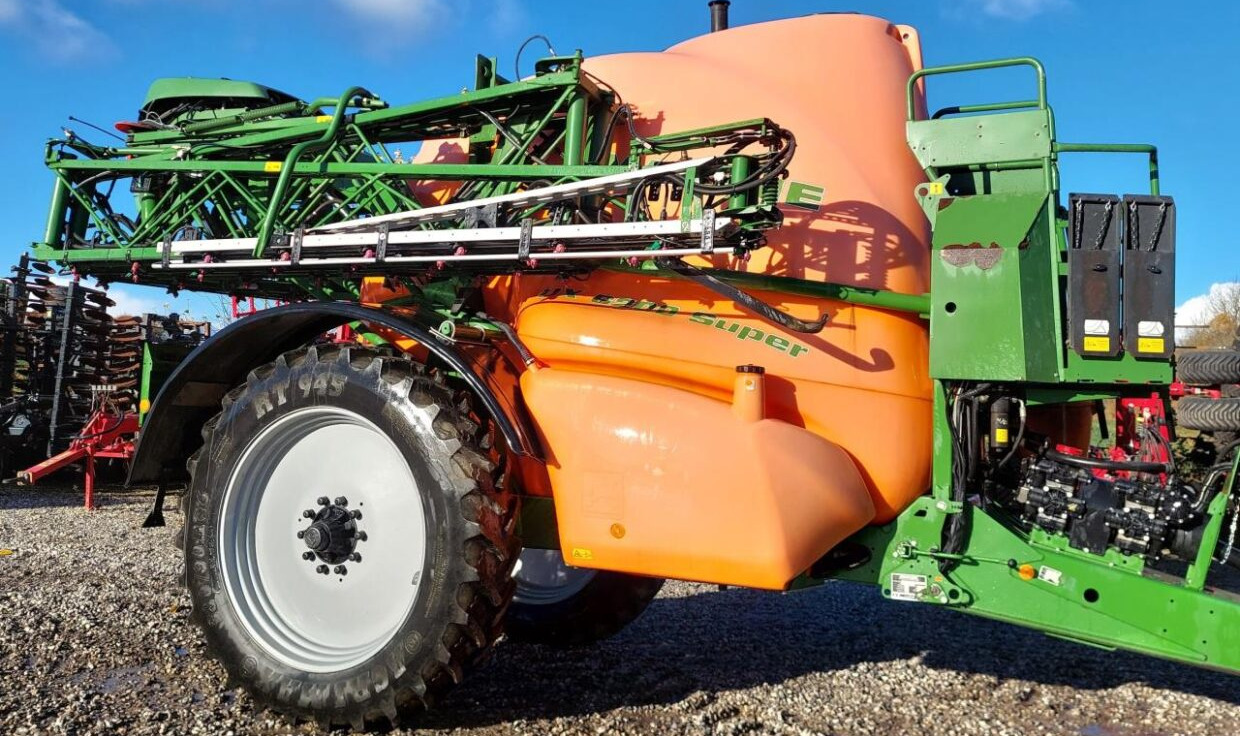 Amazone UX 6200 Super 30-24m - Pulverizador arrastrado: foto 2 Amazone UX 6200 Super 30-24m - Pulverizador arrastrado: foto 2