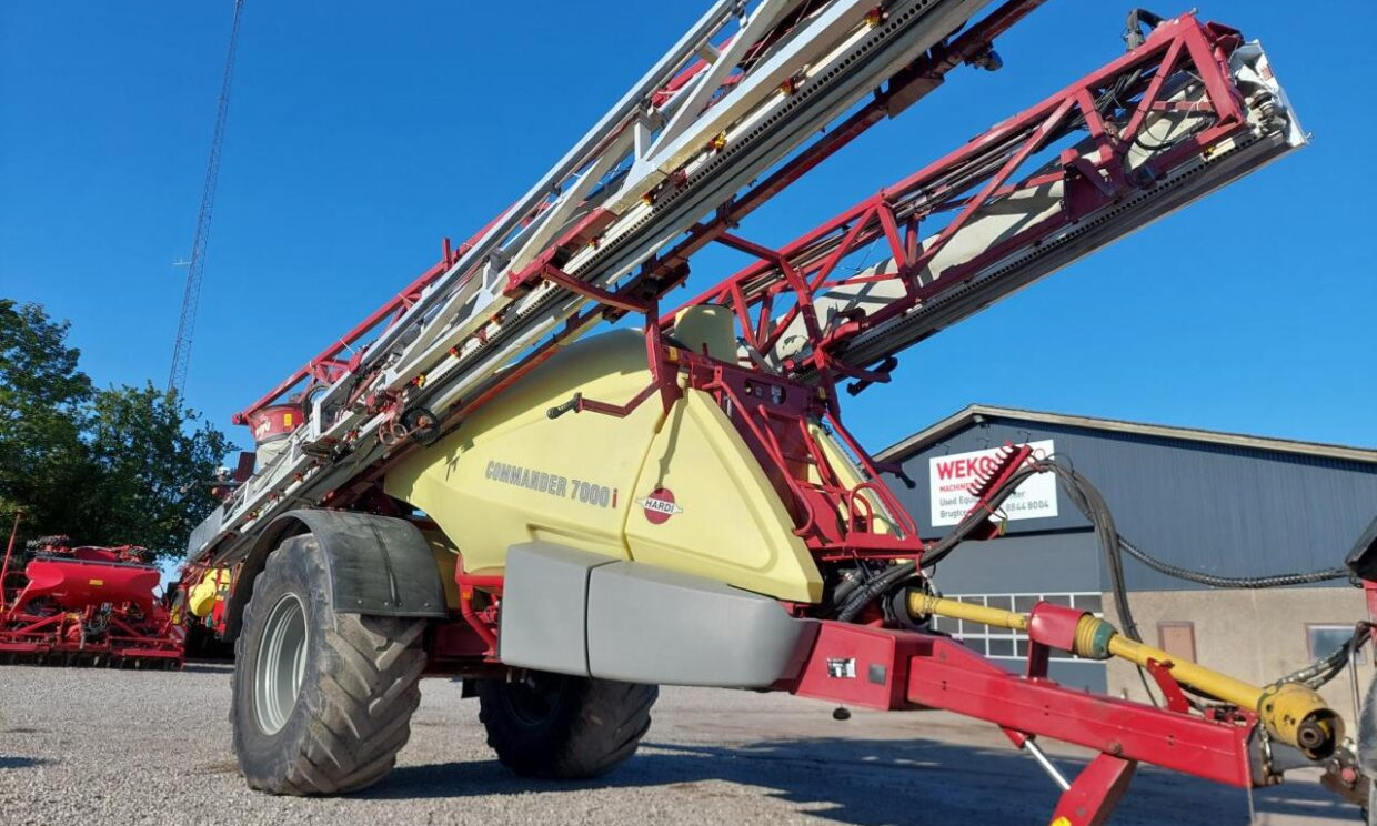 Hardi Commander 7000i - 36 m Twin - Pulverizador arrastrado: foto 1 Hardi Commander 7000i - 36 m Twin - Pulverizador arrastrado: foto 1