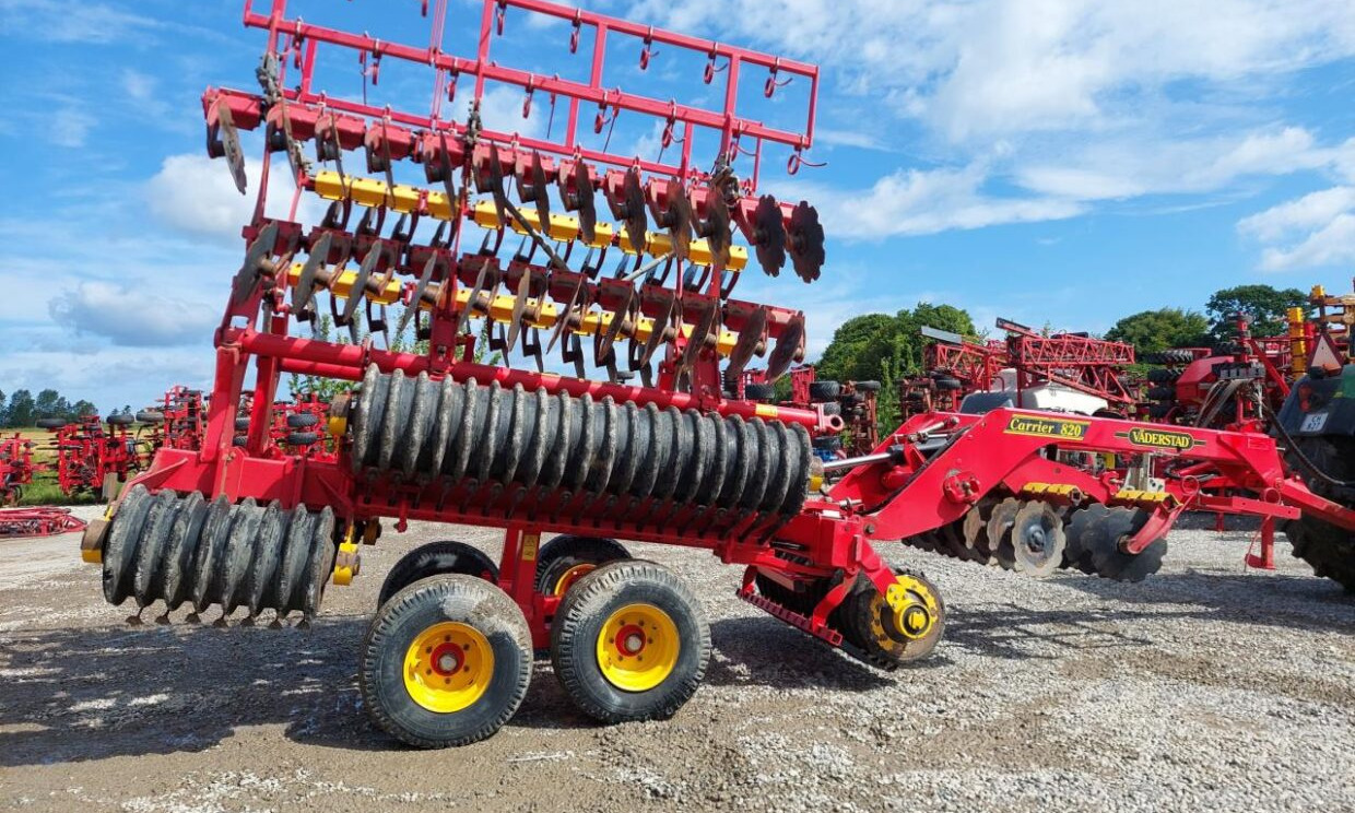 Väderstad Carrier 820 tallerkenharve - Rastras: foto 2 Väderstad Carrier 820 tallerkenharve - Rastras: foto 2