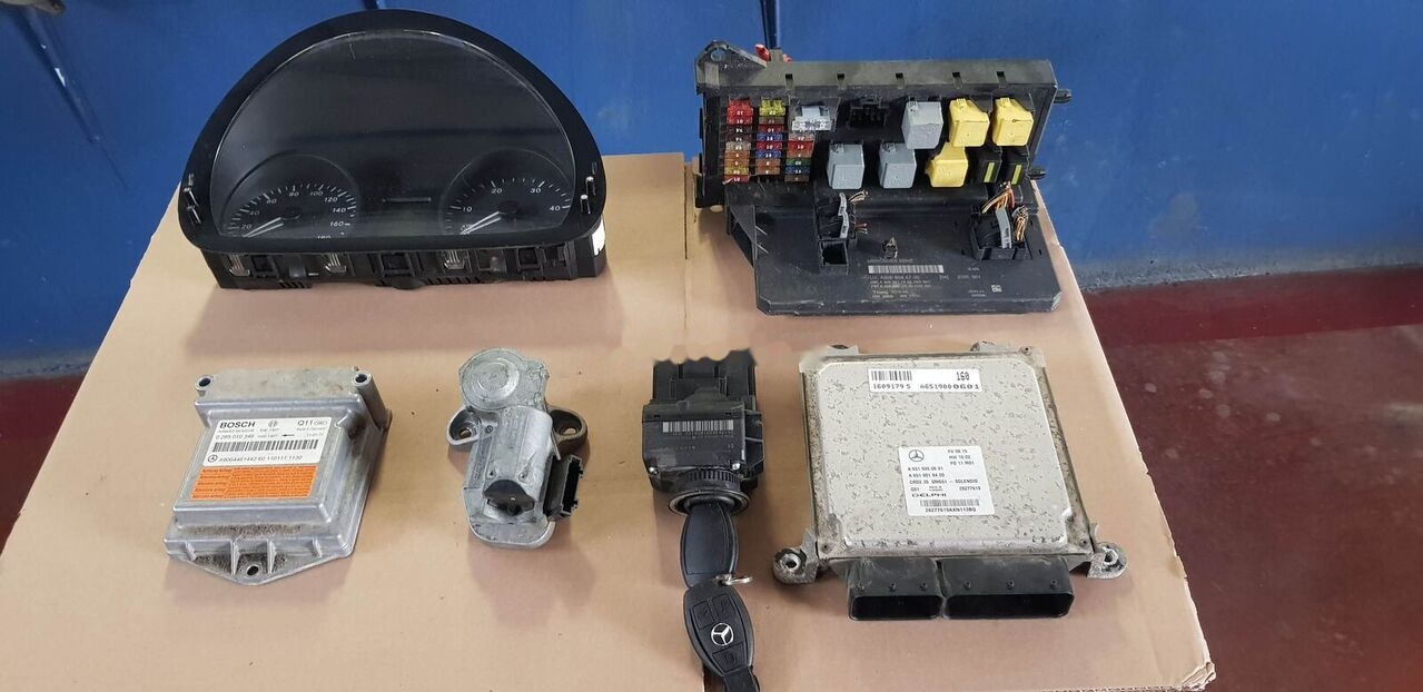 Delphi CRD2 .35 OM 651-SOLENOID Mercedes-Benz SPRIDER - Unidad de control para Camión: foto 1 Delphi CRD2 .35 OM 651-SOLENOID Mercedes-Benz SPRIDER - Unidad de control para Camión: foto 1