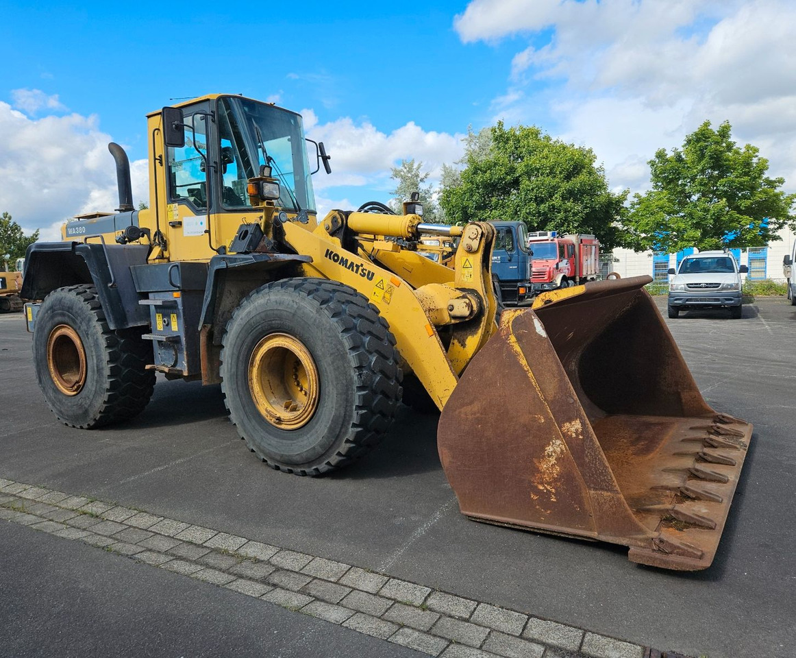 Komatsu WA 380-3 - Cargadora de ruedas: foto 4 Komatsu WA 380-3 - Cargadora de ruedas: foto 4