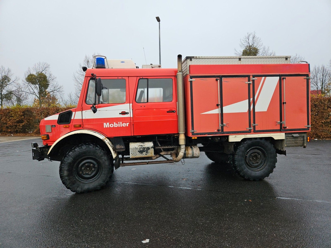 Unimog U4000 4x4 DOKA Tanklöschfahrzeug Feuerwehr - Camión cisterna: foto 2 Unimog U4000 4x4 DOKA Tanklöschfahrzeug Feuerwehr - Camión cisterna: foto 2
