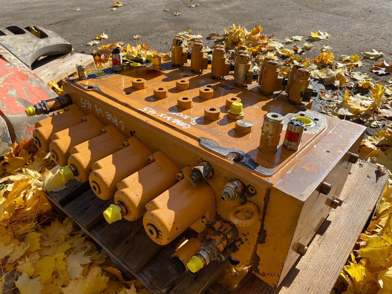 Case WX 165 - Válvula hidráulica para Maquinaria de construcción: foto 1 Case WX 165 - Válvula hidráulica para Maquinaria de construcción: foto 1