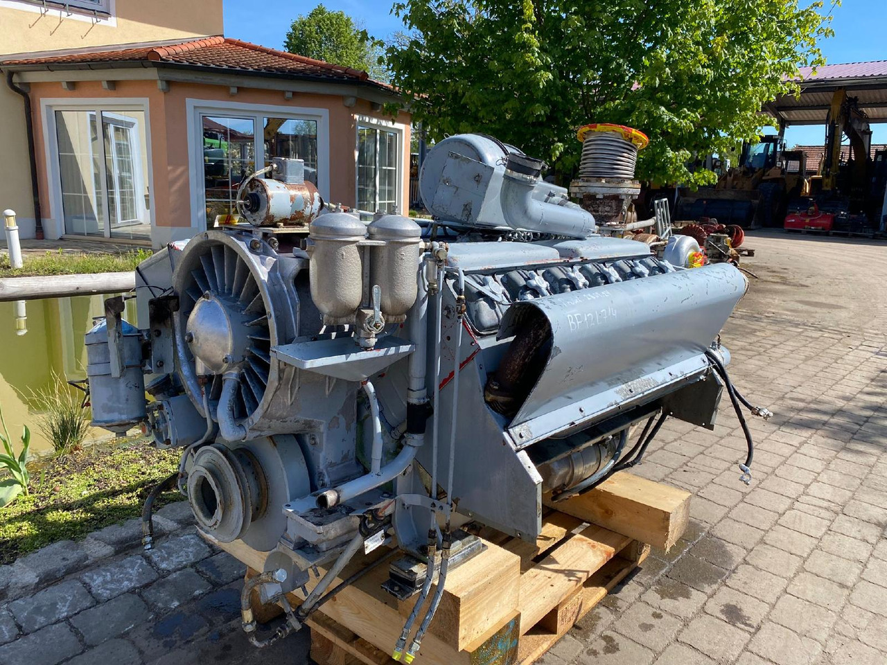 Deutz BF12L714 - Motor para Maquinaria de construcción: foto 1 Deutz BF12L714 - Motor para Maquinaria de construcción: foto 1