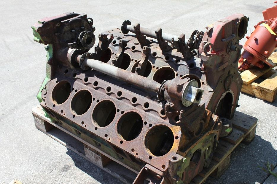Deutz F10L413 - Bloque de cilindros para Maquinaria de construcción: foto 2 Deutz F10L413 - Bloque de cilindros para Maquinaria de construcción: foto 2