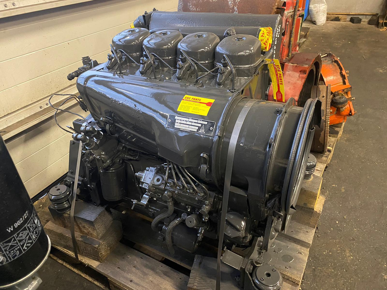 Deutz F4L913 - Motor para Maquinaria de construcción: foto 1 Deutz F4L913 - Motor para Maquinaria de construcción: foto 1