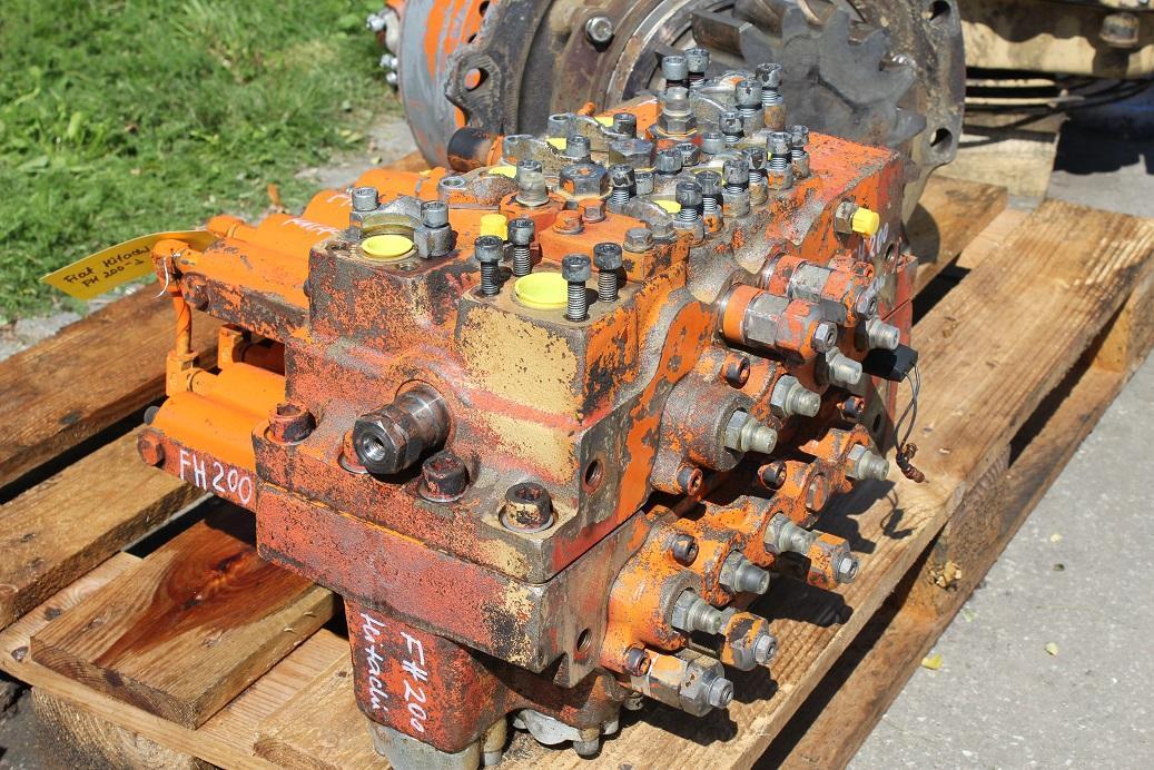 Hitachi FH 200-3 - Válvula hidráulica para Maquinaria de construcción: foto 4 Hitachi FH 200-3 - Válvula hidráulica para Maquinaria de construcción: foto 4