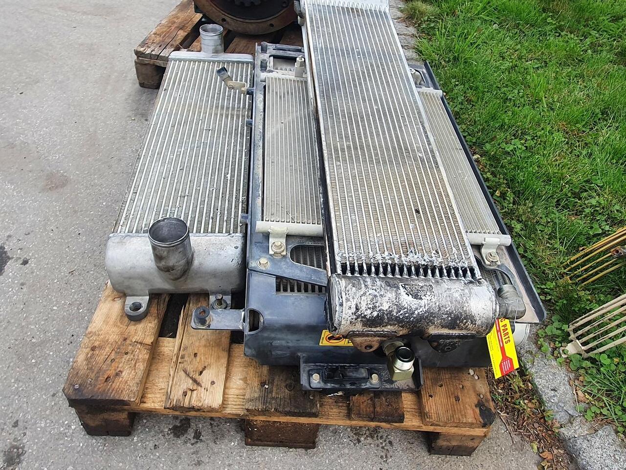 Hitachi ZW 220 - Sistema de refrigeración para Maquinaria de construcción: foto 3 Hitachi ZW 220 - Sistema de refrigeración para Maquinaria de construcción: foto 3