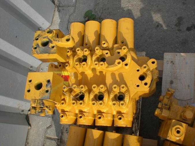 Liebherr A 922 / R 912 - Válvula hidráulica para Maquinaria de construcción: foto 3 Liebherr A 922 / R 912 - Válvula hidráulica para Maquinaria de construcción: foto 3
