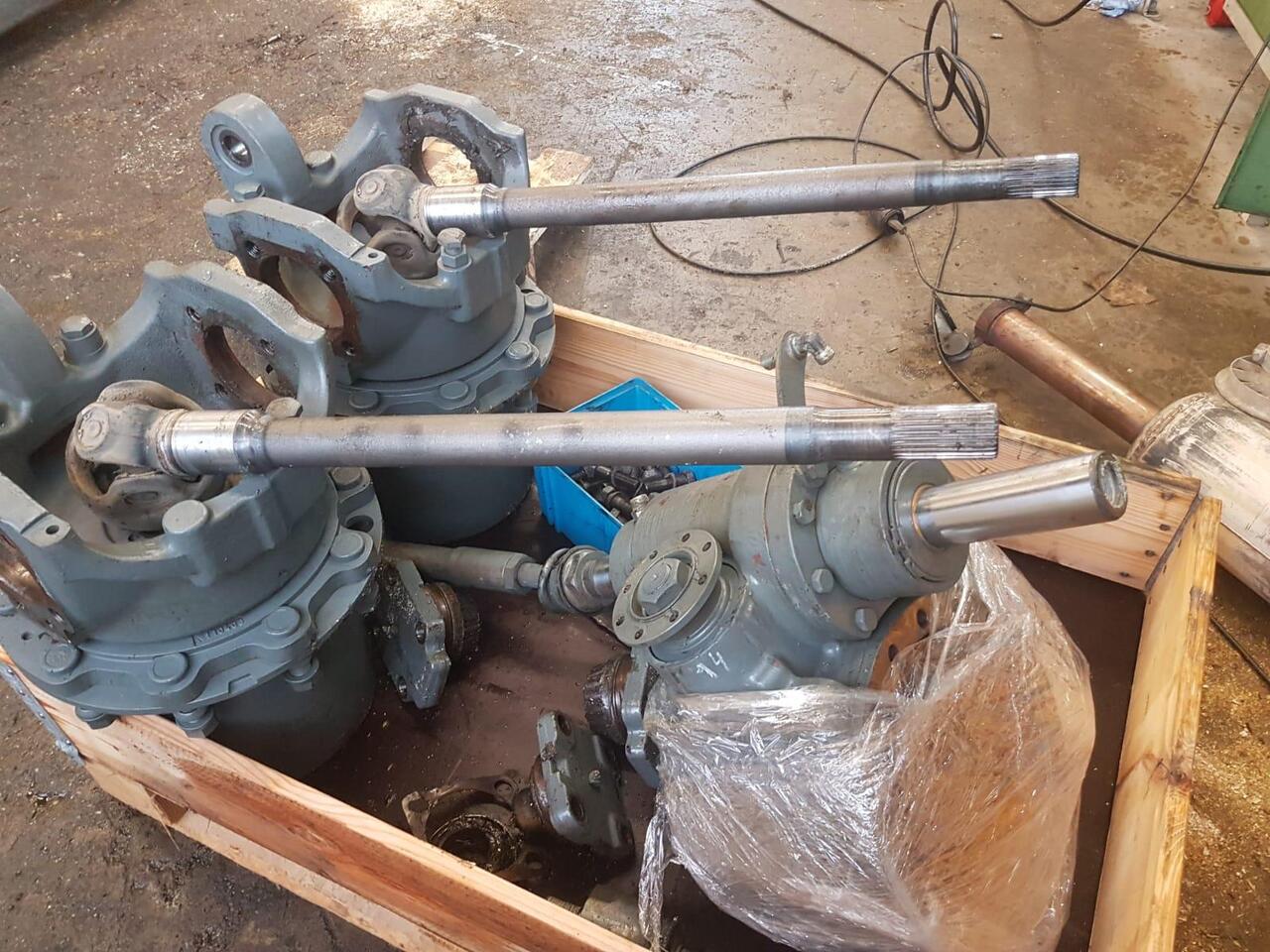 Liebherr A904C LIT / ZF 3060 - Eje y piezas para Maquinaria de construcción: foto 2 Liebherr A904C LIT / ZF 3060 - Eje y piezas para Maquinaria de construcción: foto 2