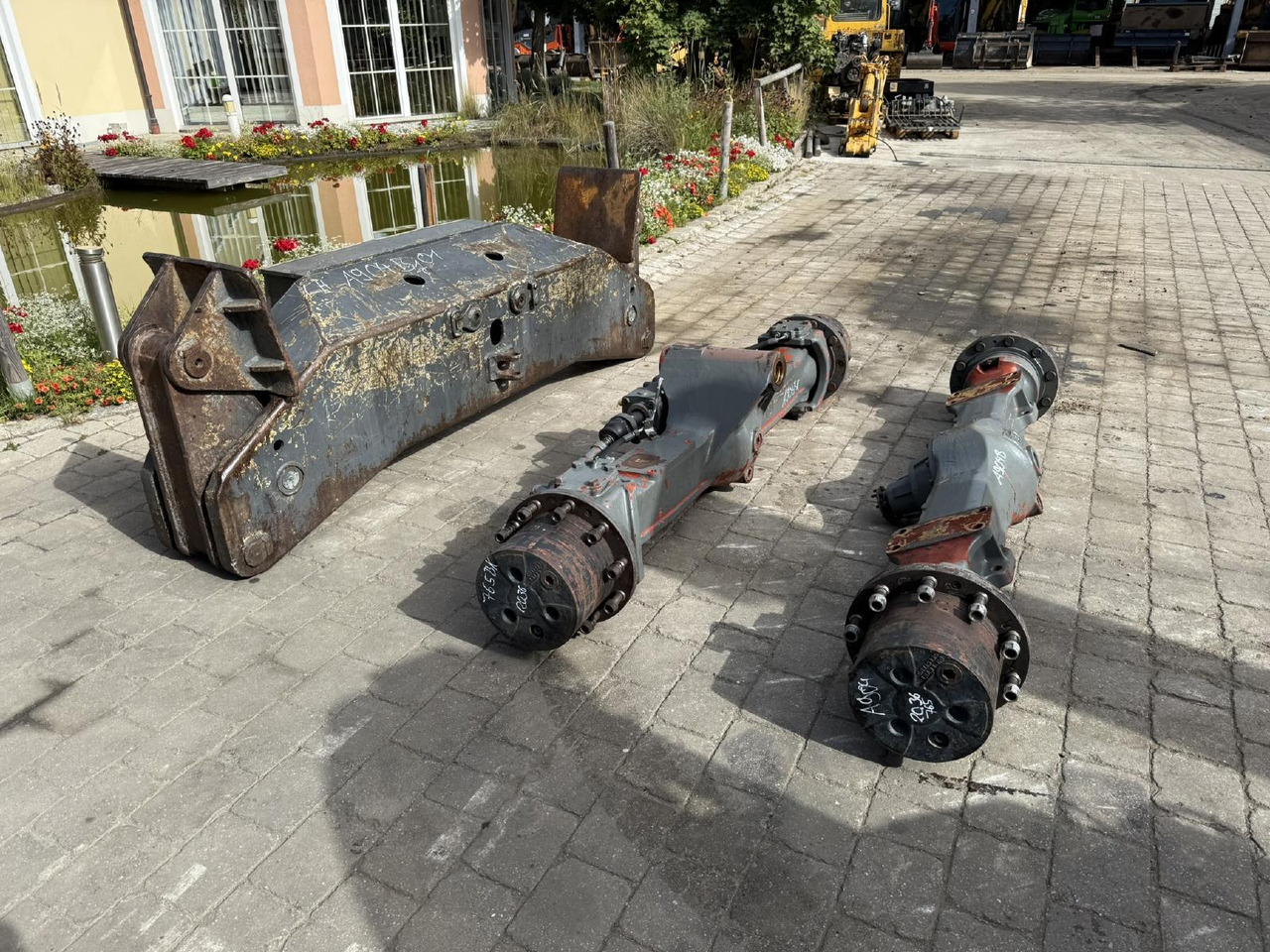 Liebherr ZF AP L B 765 aus LH 904 LIT - Eje y piezas para Maquinaria de construcción: foto 2 Liebherr ZF AP L B 765 aus LH 904 LIT - Eje y piezas para Maquinaria de construcción: foto 2