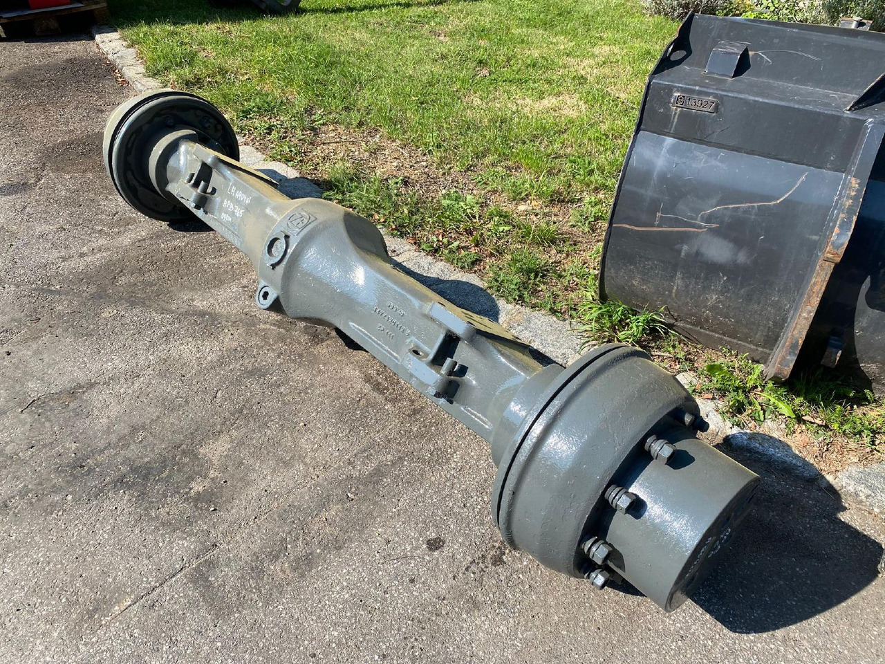 Liebherr ZF APL B 765 aus LH A904 LIT - Eje y piezas para Maquinaria de construcción: foto 4 Liebherr ZF APL B 765 aus LH A904 LIT - Eje y piezas para Maquinaria de construcción: foto 4