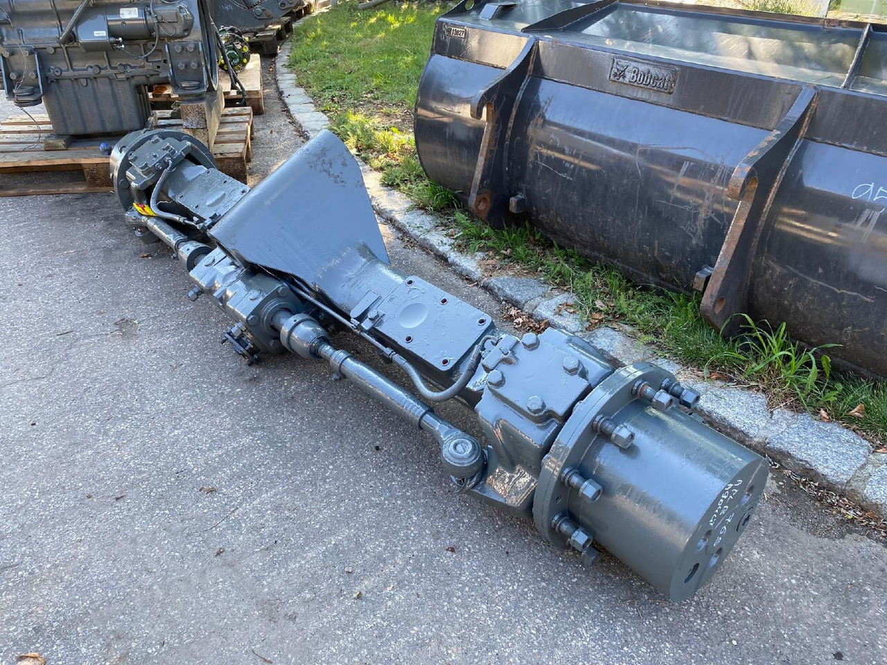 Liebherr ZF APL B 765 aus LH A904 LIT - Eje y piezas para Maquinaria de construcción: foto 1 Liebherr ZF APL B 765 aus LH A904 LIT - Eje y piezas para Maquinaria de construcción: foto 1