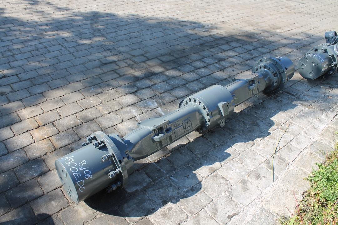 Liebherr ZF aus LH A900C LIT - Eje y piezas para Maquinaria de construcción: foto 2 Liebherr ZF aus LH A900C LIT - Eje y piezas para Maquinaria de construcción: foto 2