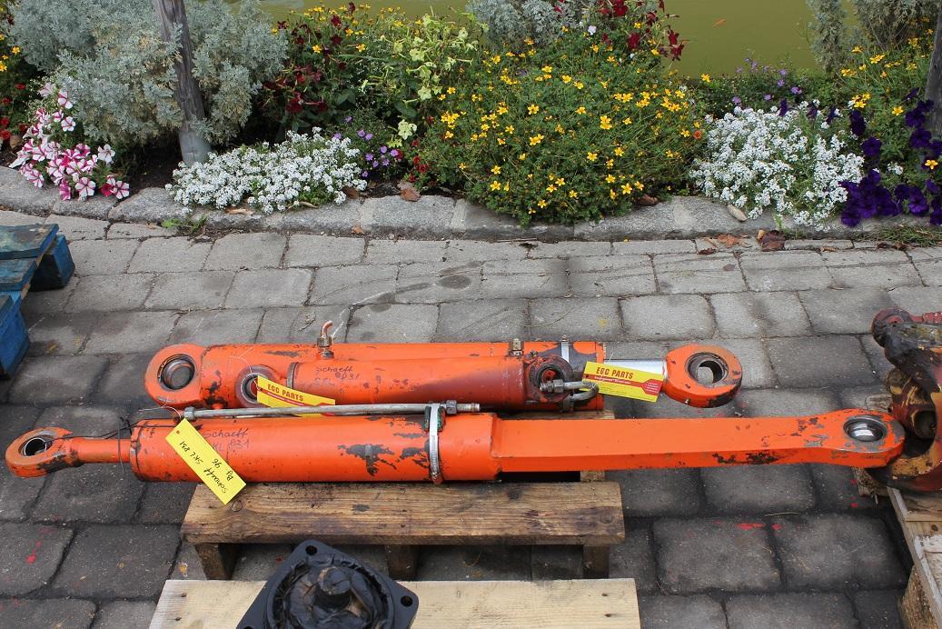 Schaeff SKL 831 - Cilindro hidráulico para Maquinaria de construcción: foto 2 Schaeff SKL 831 - Cilindro hidráulico para Maquinaria de construcción: foto 2