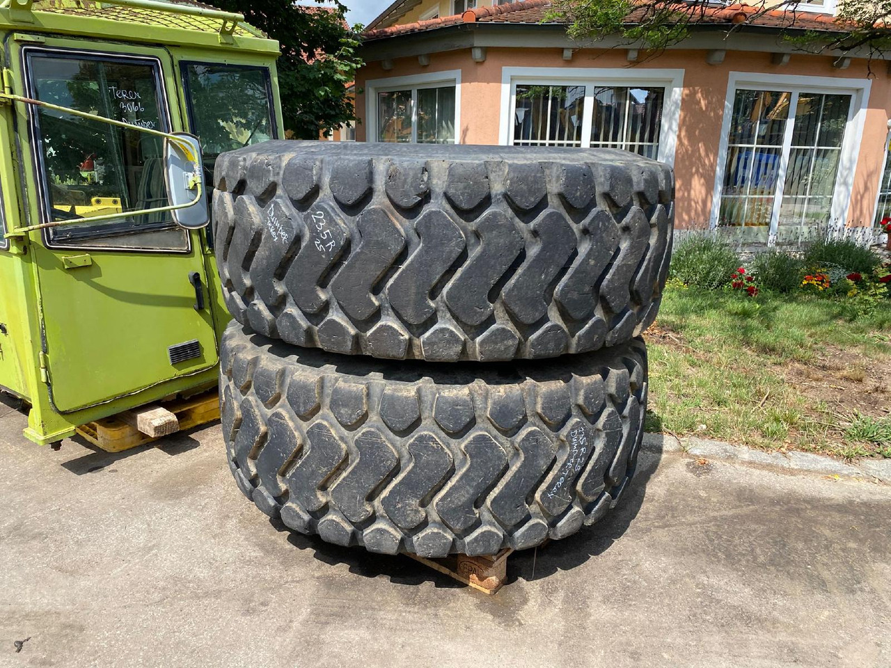 Terex 23,5R 25 aus 3066 - Neumático para Dúmper: foto 1 Terex 23,5R 25 aus 3066 - Neumático para Dúmper: foto 1