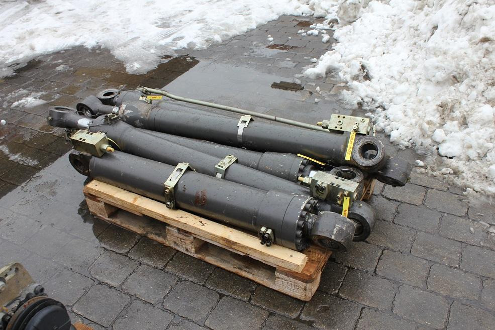 Volvo W 160 B - Cilindro hidráulico para Maquinaria de construcción: foto 5 Volvo W 160 B - Cilindro hidráulico para Maquinaria de construcción: foto 5