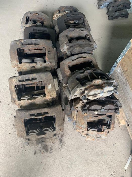 IVECO oryginał IVECO Eurocargo - Pinza de freno para Camión: foto 2 IVECO oryginał IVECO Eurocargo - Pinza de freno para Camión: foto 2