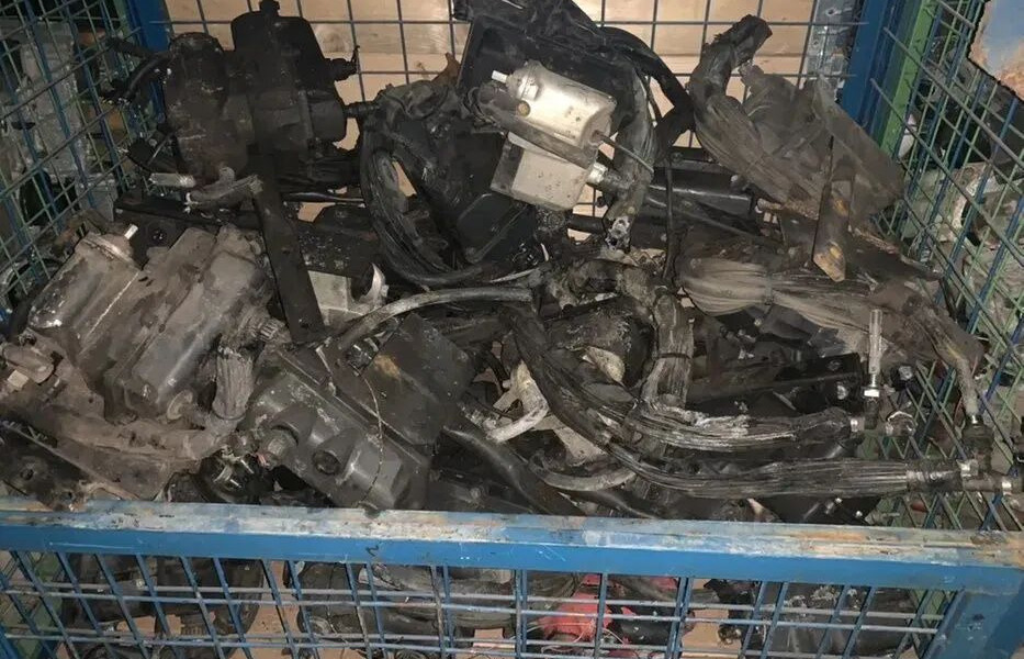 Mercedes-Benz Mercedes Actros MP3 Euro 5 A0001400478 Mercedes-Benz Mercedes Actros MP3 Euro 5 truck - Sistema de escape para Camión: foto 5 Mercedes-Benz Mercedes Actros MP3 Euro 5 A0001400478 Mercedes-Benz Mercedes Actros MP3 Euro 5 truck - Sistema de escape para Camión: foto 5