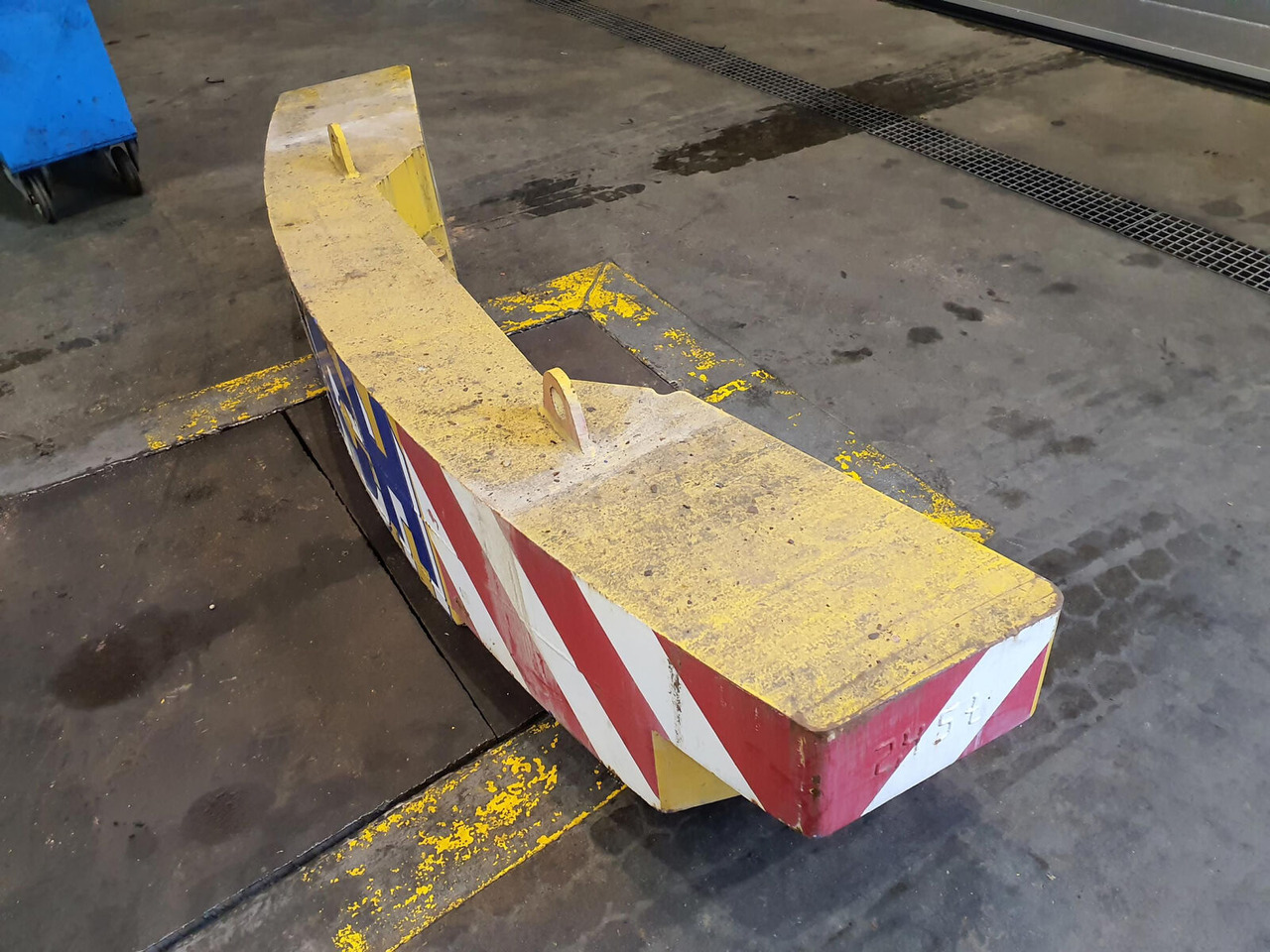 FAUN ATF 45 counterweight 2,45 ton - Contrapeso para Autogrúa: foto 2 FAUN ATF 45 counterweight 2,45 ton - Contrapeso para Autogrúa: foto 2