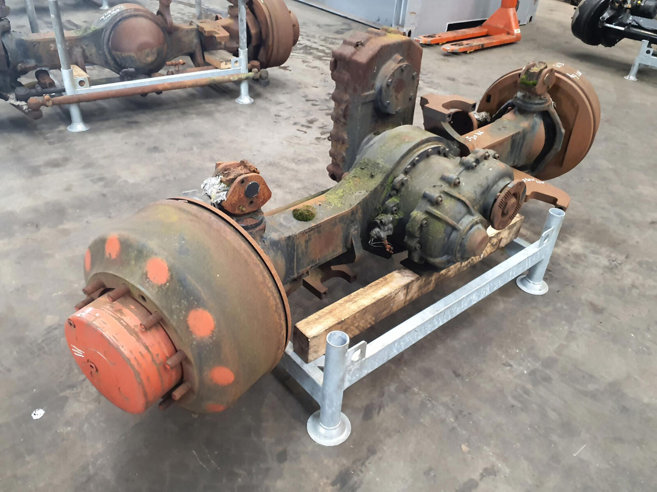 FAUN ATF 60-4 axle 3 - Eje y piezas para Autogrúa: foto 4 FAUN ATF 60-4 axle 3 - Eje y piezas para Autogrúa: foto 4