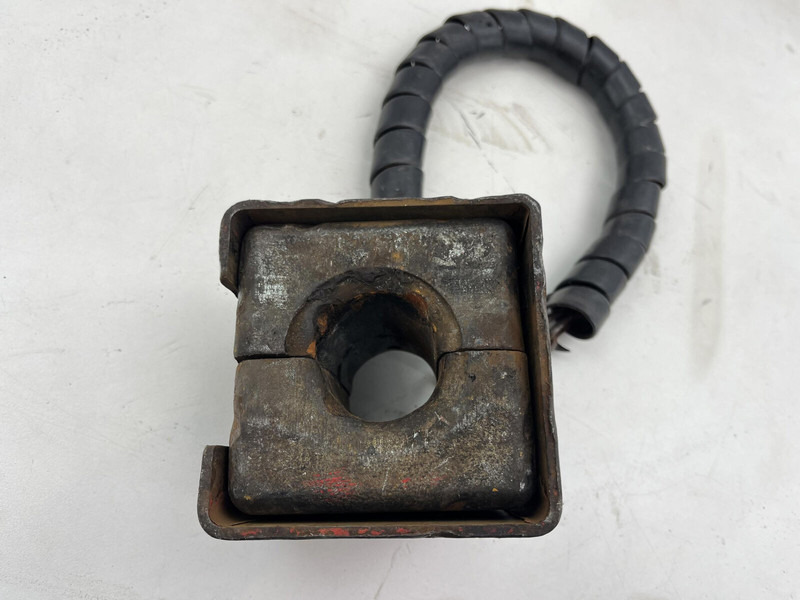 Faun ATF 40G-2 Weight assy with bracket complete - Contrapeso para Maquinaria de construcción: foto 5 Faun ATF 40G-2 Weight assy with bracket complete - Contrapeso para Maquinaria de construcción: foto 5