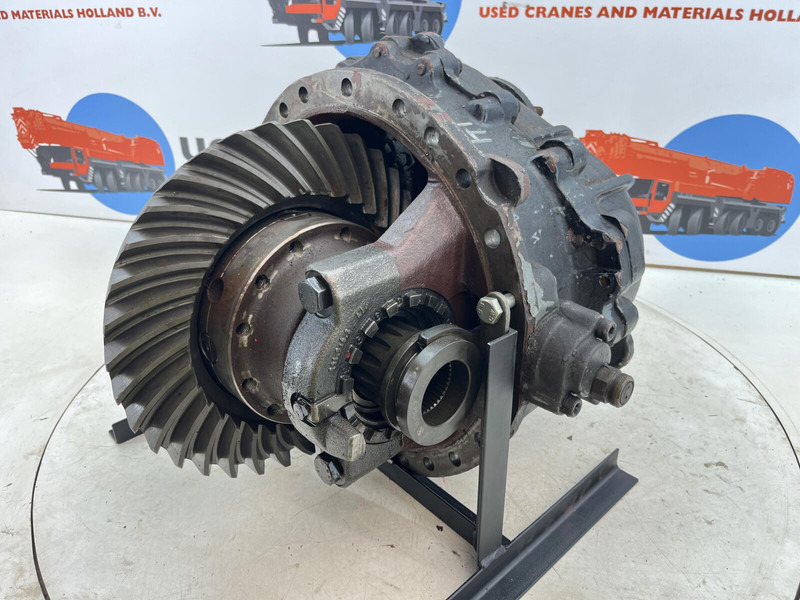 Faun ATF 60-4 mid differential 14x34 axle 2 - Diferencial para Grúa: foto 2 Faun ATF 60-4 mid differential 14x34 axle 2 - Diferencial para Grúa: foto 2