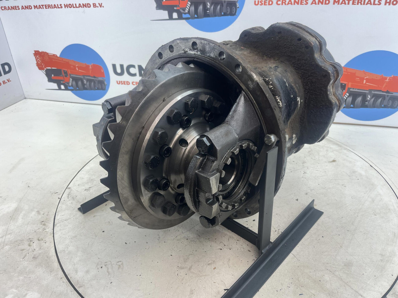 Gottwald mid differential 14x34 axle 4 - Diferencial para Grúa: foto 2 Gottwald mid differential 14x34 axle 4 - Diferencial para Grúa: foto 2