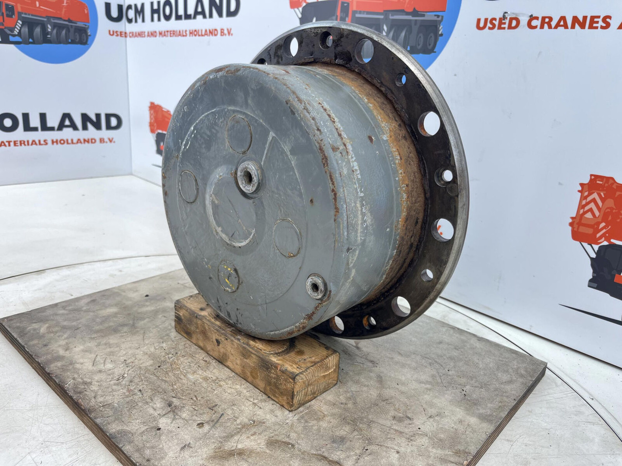 Grove AT 633 planetary gear 22-25-74-38-4pl-H137-46 - Mando final para Autogrúa: foto 2 Grove AT 633 planetary gear 22-25-74-38-4pl-H137-46 - Mando final para Autogrúa: foto 2