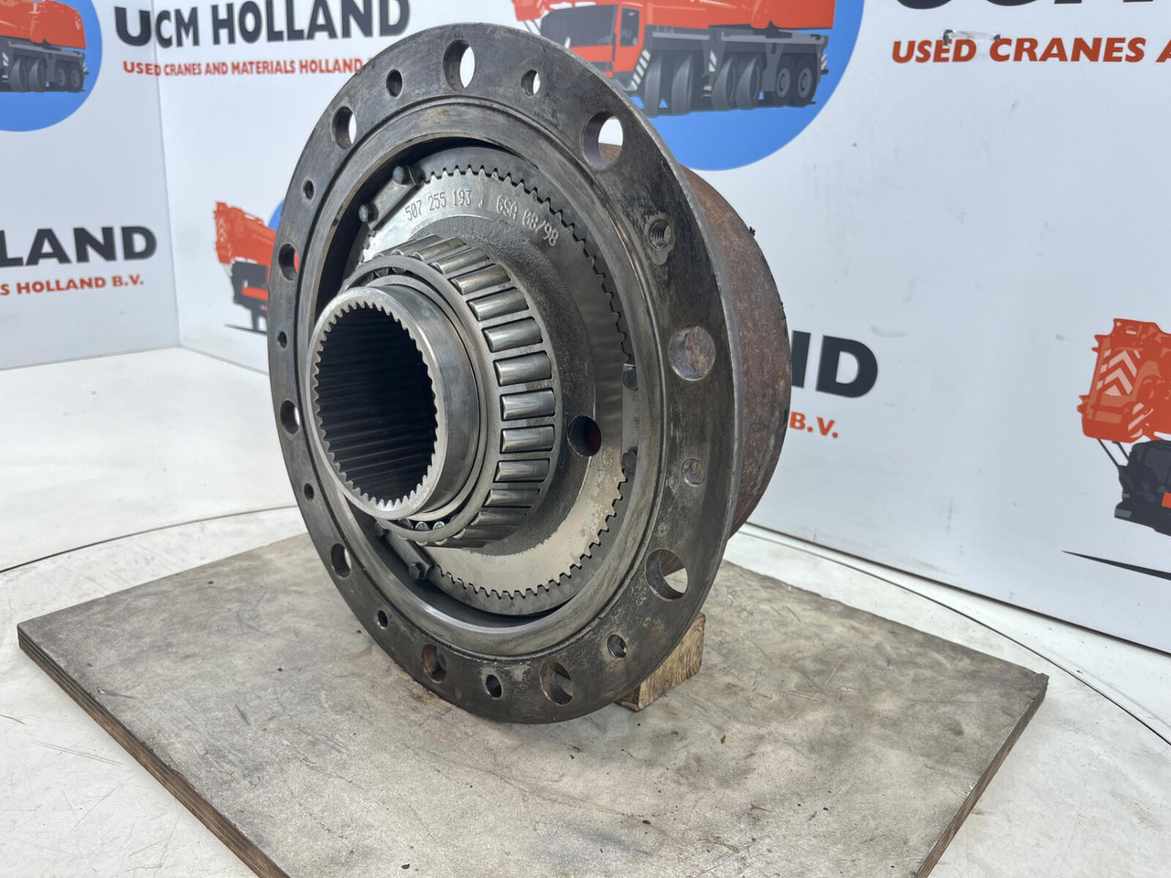 Grove AT 633 planetary gear 22-25-74-38-4pl-H137-46 - Transmisión para Autogrúa: foto 3 Grove AT 633 planetary gear 22-25-74-38-4pl-H137-46 - Transmisión para Autogrúa: foto 3