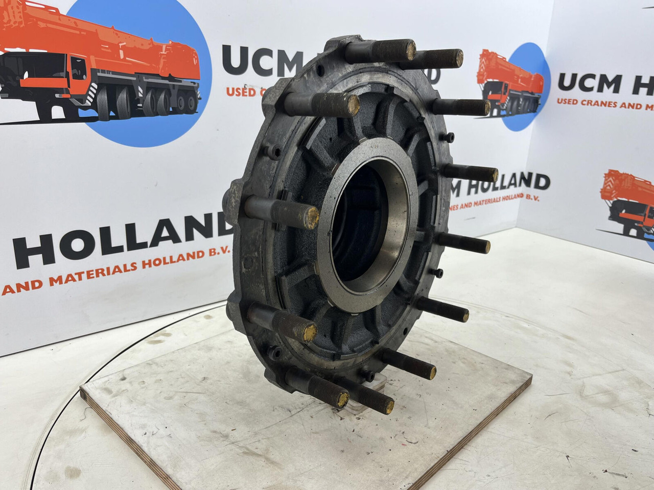 Grove GMK 3050 Megatrak wheel hub - Cubo para Grúa: foto 2 Grove GMK 3050 Megatrak wheel hub - Cubo para Grúa: foto 2