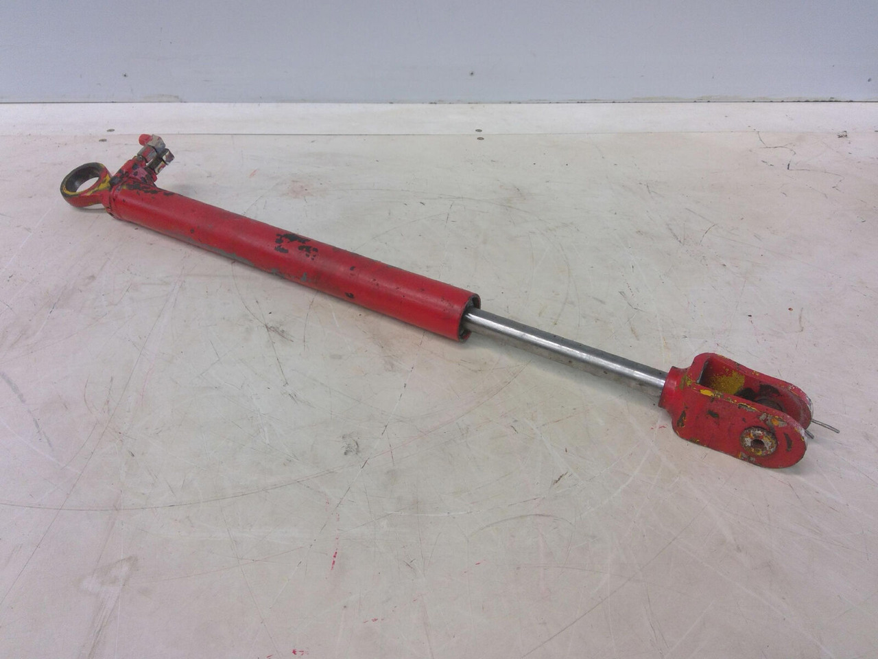 Grove GMK 3050 cabin tilt cylinder - Cilindro hidráulico para Autogrúa: foto 1 Grove GMK 3050 cabin tilt cylinder - Cilindro hidráulico para Autogrúa: foto 1