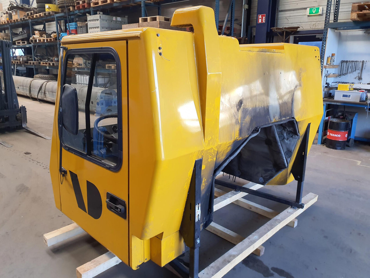 Grove GMK 3050 driver cabine complete - Cabina para Autogrúa: foto 4 Grove GMK 3050 driver cabine complete - Cabina para Autogrúa: foto 4