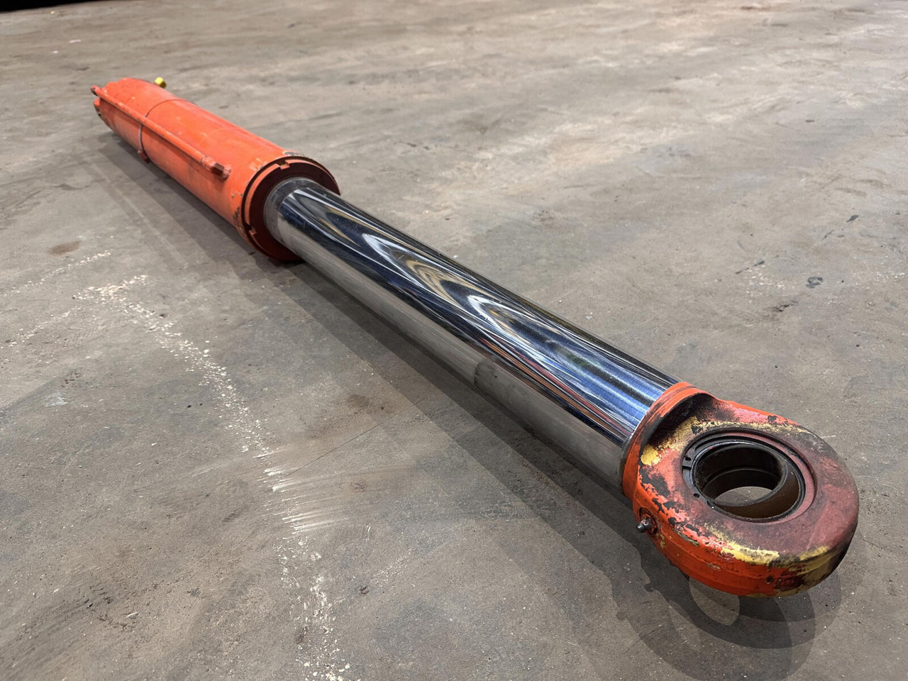 Grove GMK 3050 jib derricking cylinder - Cilindro hidráulico para Autogrúa: foto 3 Grove GMK 3050 jib derricking cylinder - Cilindro hidráulico para Autogrúa: foto 3