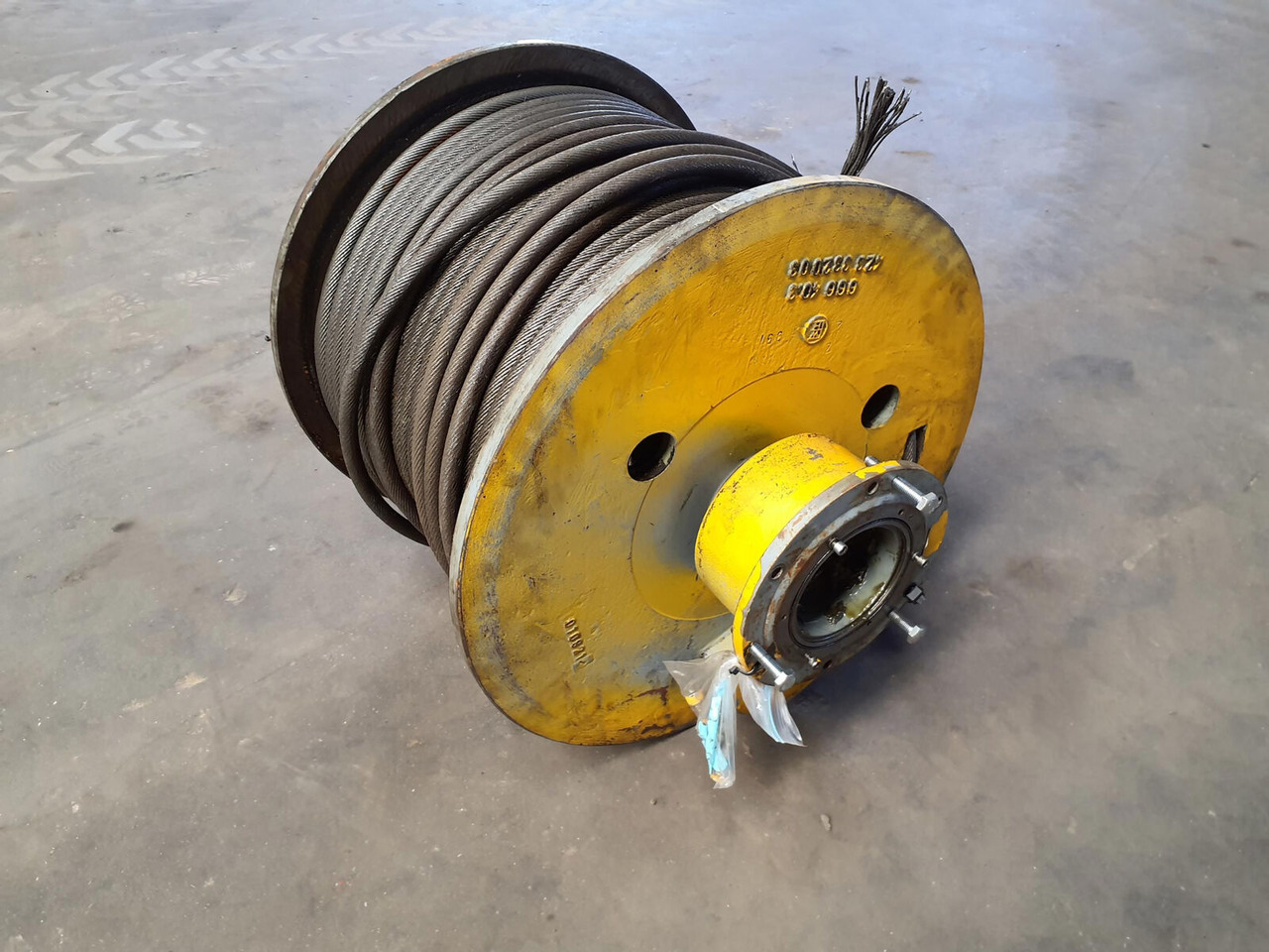 Grove GMK 3050 winch complete with brake - Cabrestante para Autogrúa: foto 1 Grove GMK 3050 winch complete with brake - Cabrestante para Autogrúa: foto 1