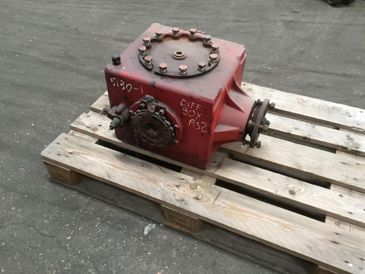 Grove GMK 5130-1 axle 2 diff box - Diferencial para Autogrúa: foto 1 Grove GMK 5130-1 axle 2 diff box - Diferencial para Autogrúa: foto 1