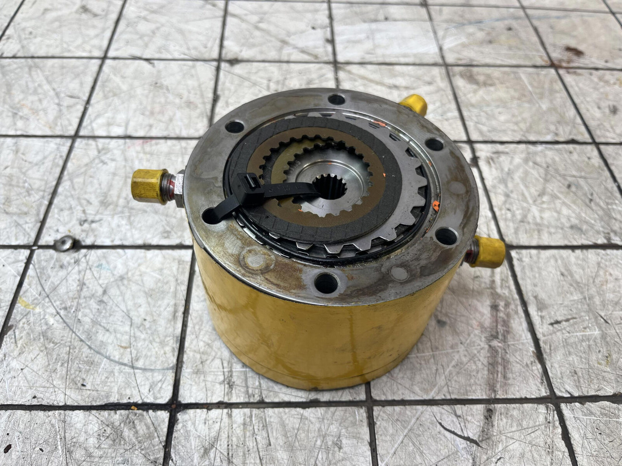 Grove GMK 6300 L multiple-disk brake - Reductor de giro para Grúa: foto 2 Grove GMK 6300 L multiple-disk brake - Reductor de giro para Grúa: foto 2