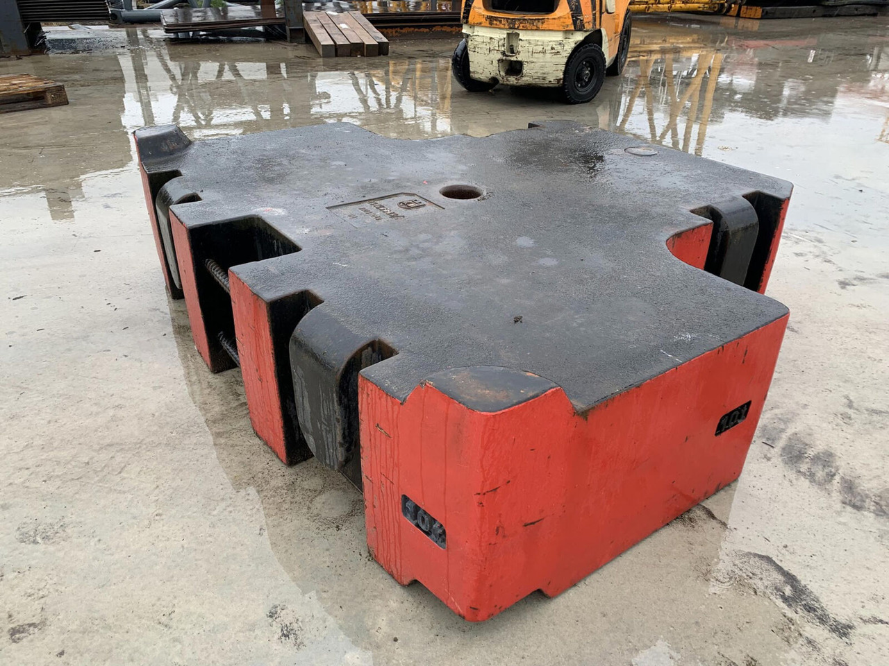 Grove GMK 6400 central counterweight 10 ton - Contrapeso para Autogrúa: foto 3 Grove GMK 6400 central counterweight 10 ton - Contrapeso para Autogrúa: foto 3