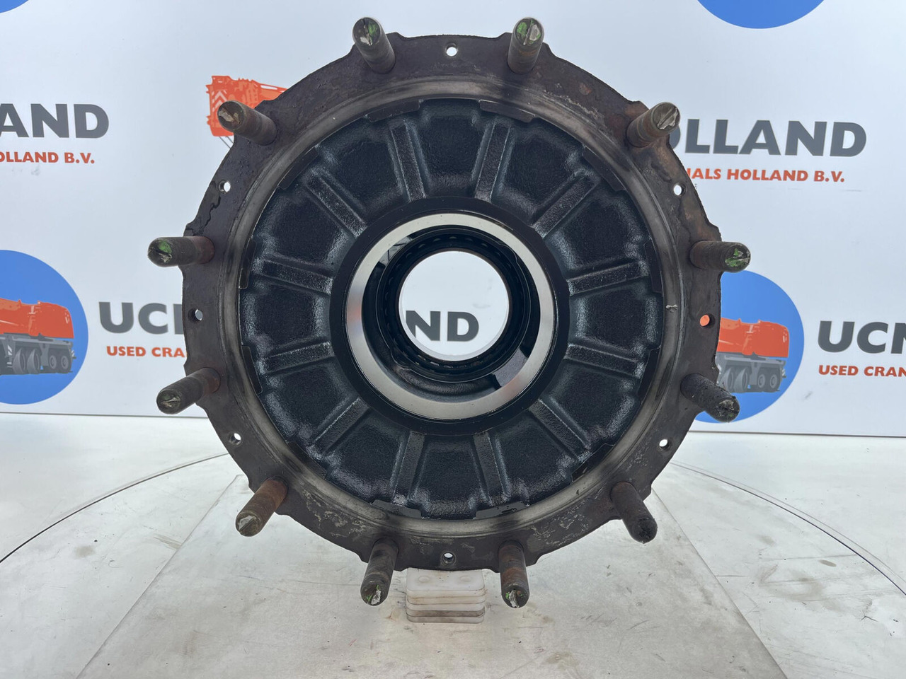 Cubo para Grúa Grove GMK Megatrak wheel hub: foto 6